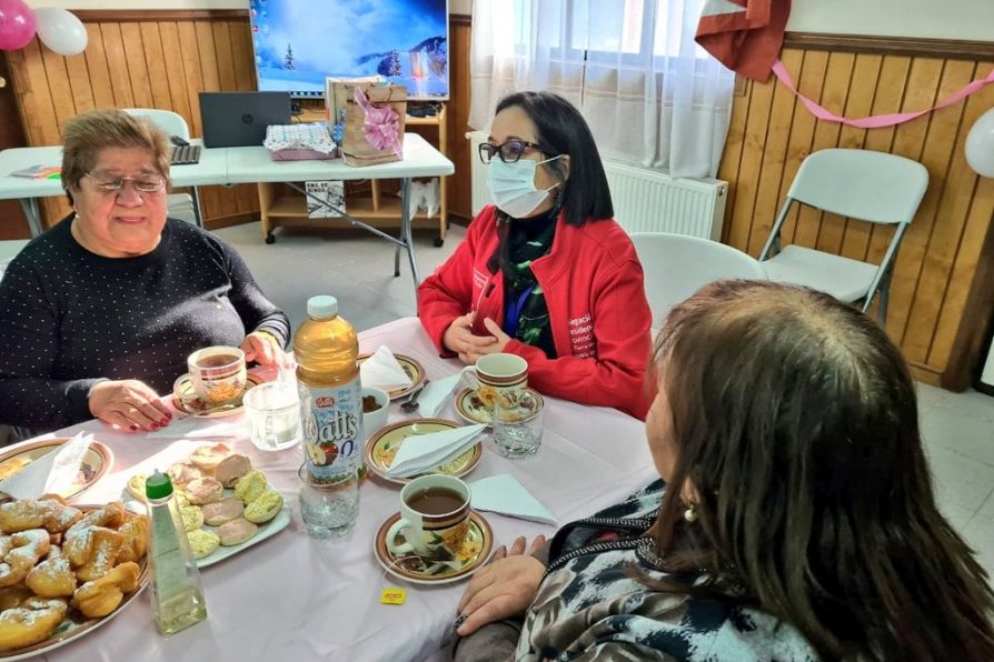 ACTIVIDAD PROGRAMA CUIDADOS DOMICILIARIOS EN EL 2° ANIVERSARIO CENTRO DE LA MUJER.