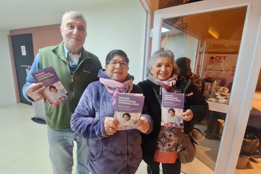 Porvenir fue sede de la “Jornada de las Pensiones”: Ciudadanía se informa de manera cercana sobre el aumento de la PGU y la Nueva Reforma Previsional