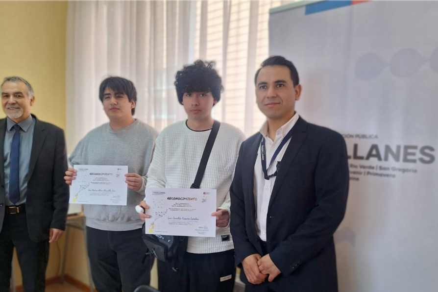 SLEP y autoridades reconocen a estudiantes de Porvenir por destacados puntajes provinciales