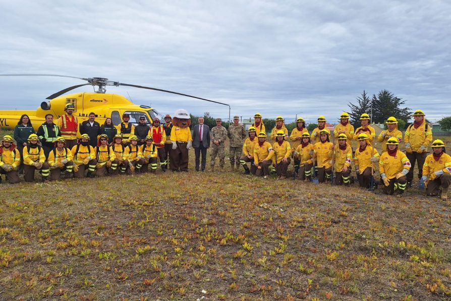 Refuerzan preparación y llamado a la prevención ante incendios forestales en Tierra del Fuego