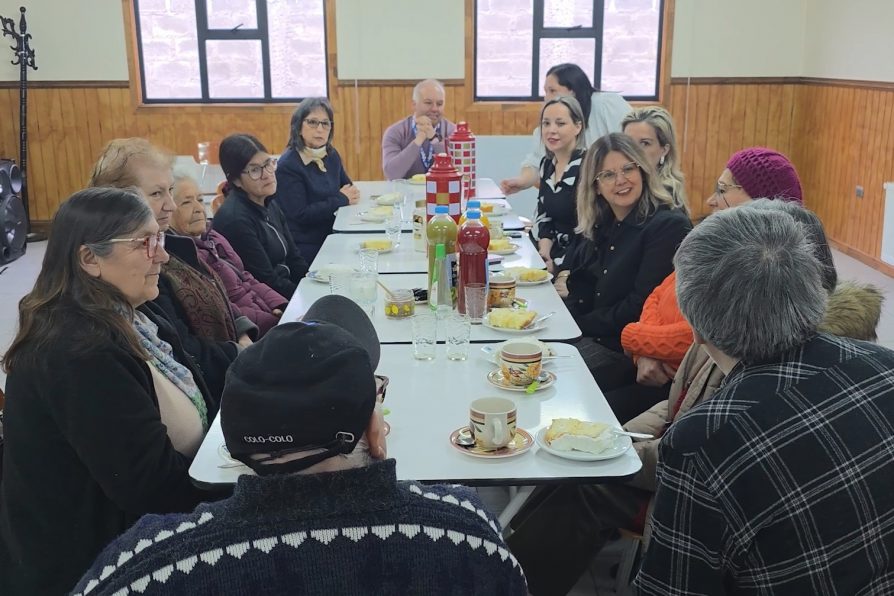 Directora (s) Nacional de SENAMA visita Porvenir y aborda necesidades de las personas mayores de la provincia